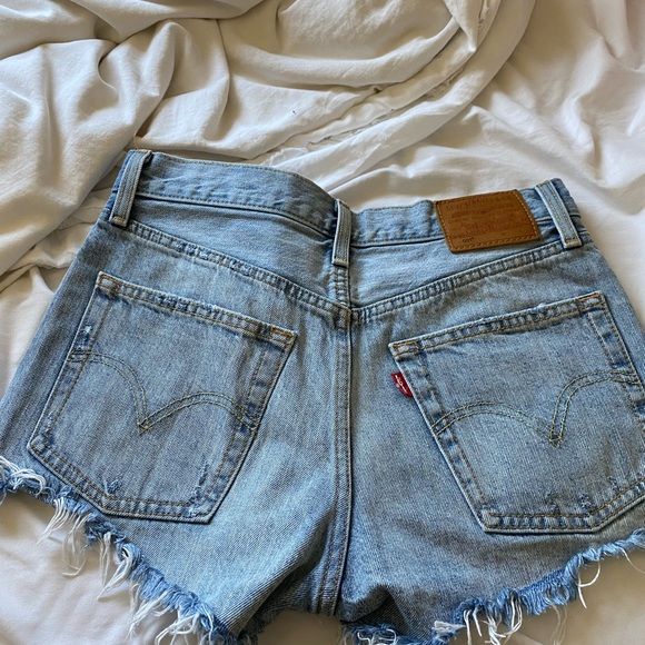 levi shorts - Picture 4 of 5